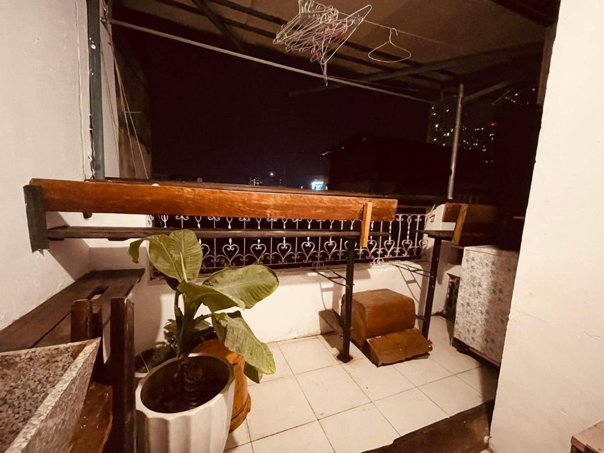 Chu Nhat Cafe & Homestay - 12 Ngo 41 Duong Lang - Co So 1 Ханой Екстериор снимка