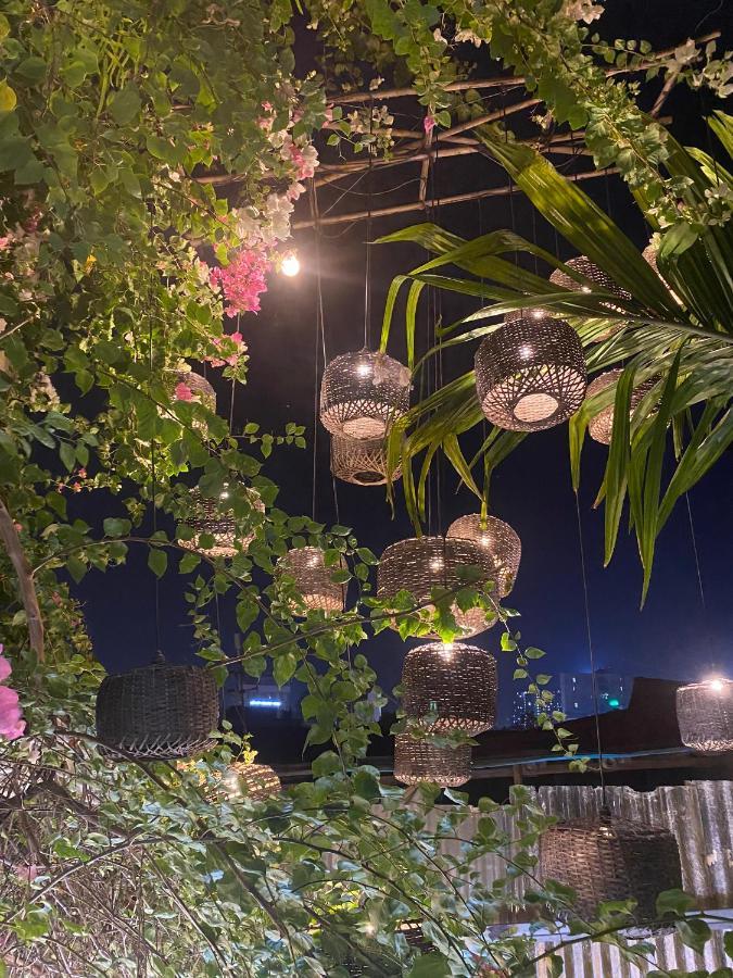 Chu Nhat Cafe & Homestay - 12 Ngo 41 Duong Lang - Co So 1 Ханой Екстериор снимка