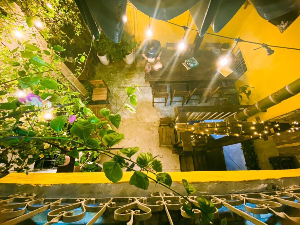 Chu Nhat Cafe & Homestay - 12 Ngo 41 Duong Lang - Co So 1 Ханой Екстериор снимка