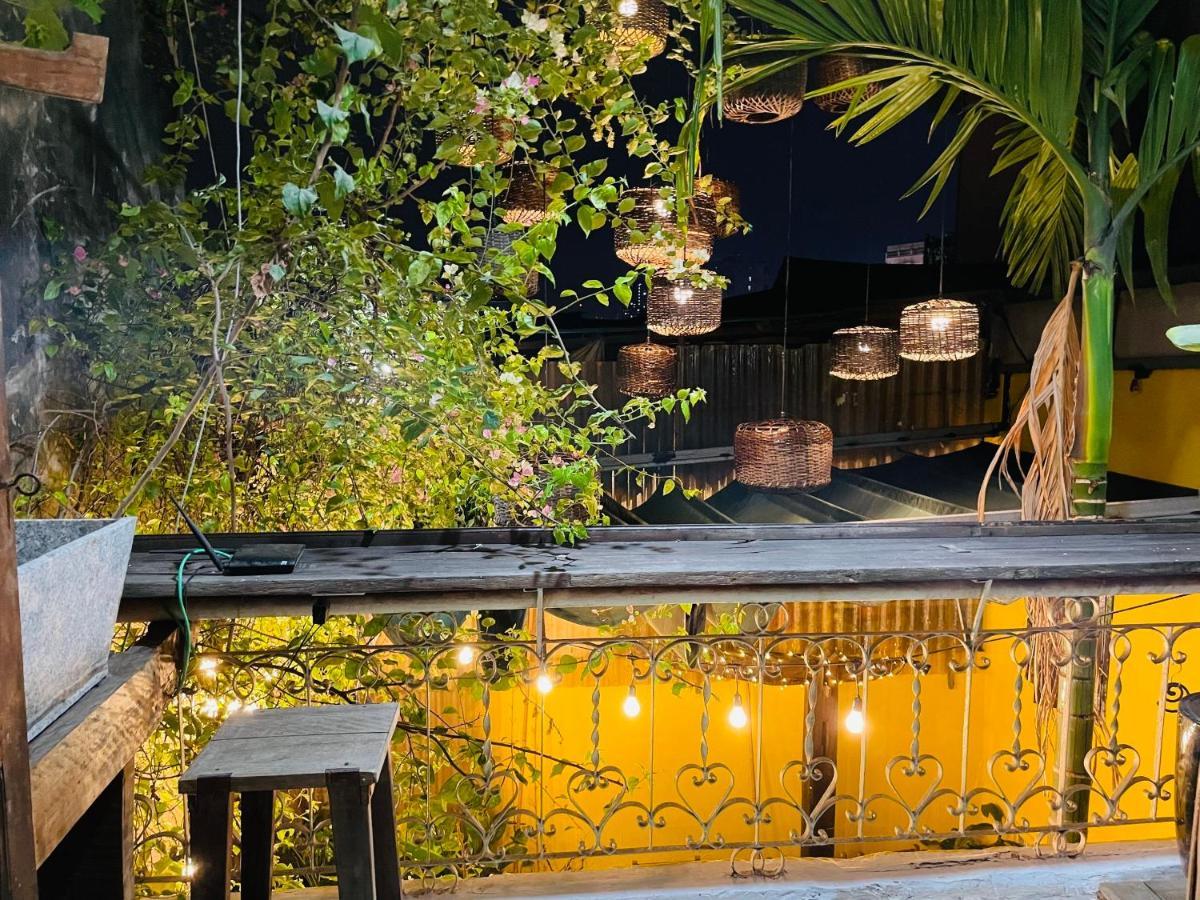 Chu Nhat Cafe & Homestay - 12 Ngo 41 Duong Lang - Co So 1 Ханой Екстериор снимка