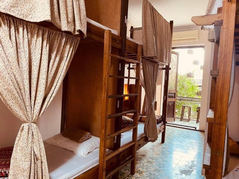 Chu Nhat Cafe & Homestay - 12 Ngo 41 Duong Lang - Co So 1 Ханой Екстериор снимка